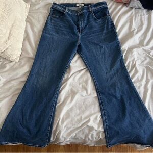 Abercrombie & Fitch CURVE LOVE Flare Jeans